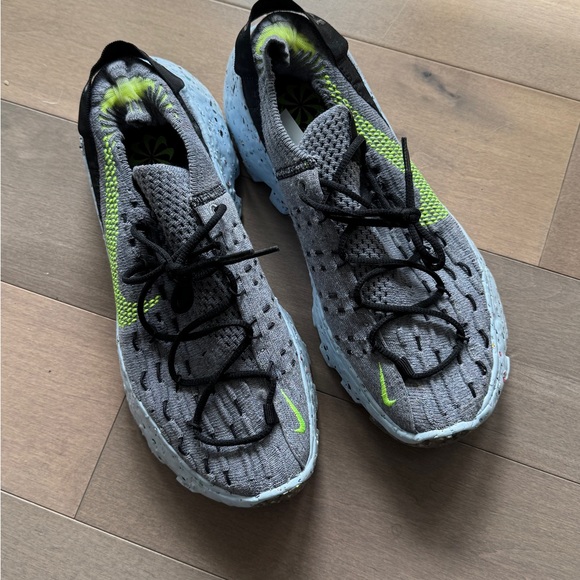 Nike sneakers eu 40 us 8.5 - Picture 3 of 4